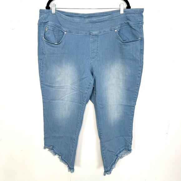 Belle Kim Gravel Pull On Capri Jeans Light Wash Stretch Frayed Hem 24WP - Picture 1 of 3